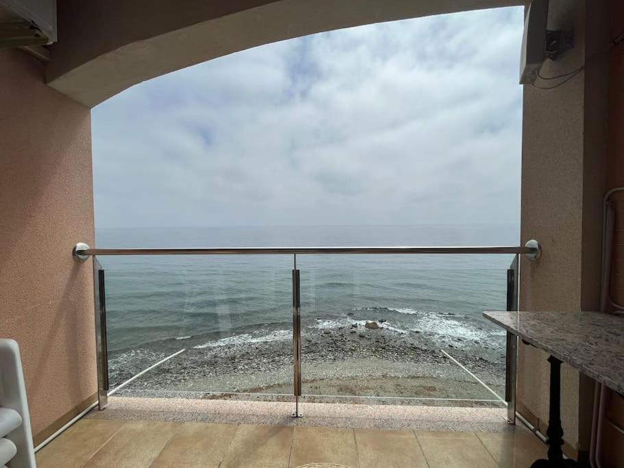 Apartamento A Pie De Playa Con Vistas Al Mar. Sorvilán Kültér fotó